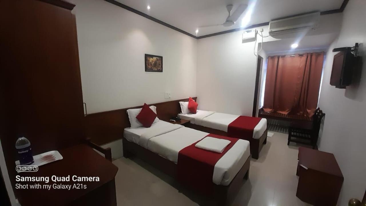 Hotel Sayoojyam Residency Palakkad Zewnętrze zdjęcie
