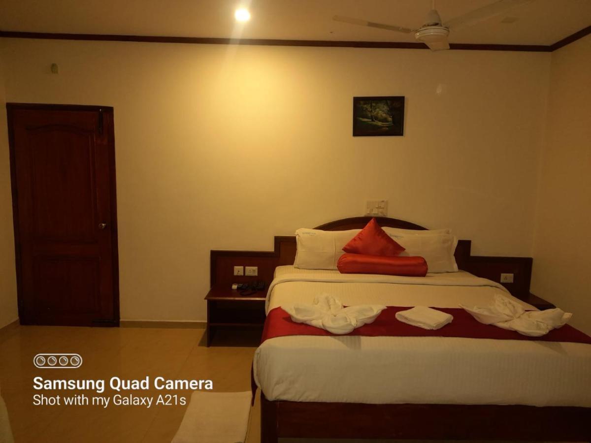 Hotel Sayoojyam Residency Palakkad Zewnętrze zdjęcie